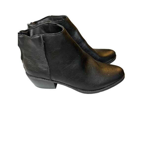 NWOB Dolcetta Black Faux Leather Heeled Back-Zip Ankle Booties Women's Size 9.5 - Picture 4 of 6